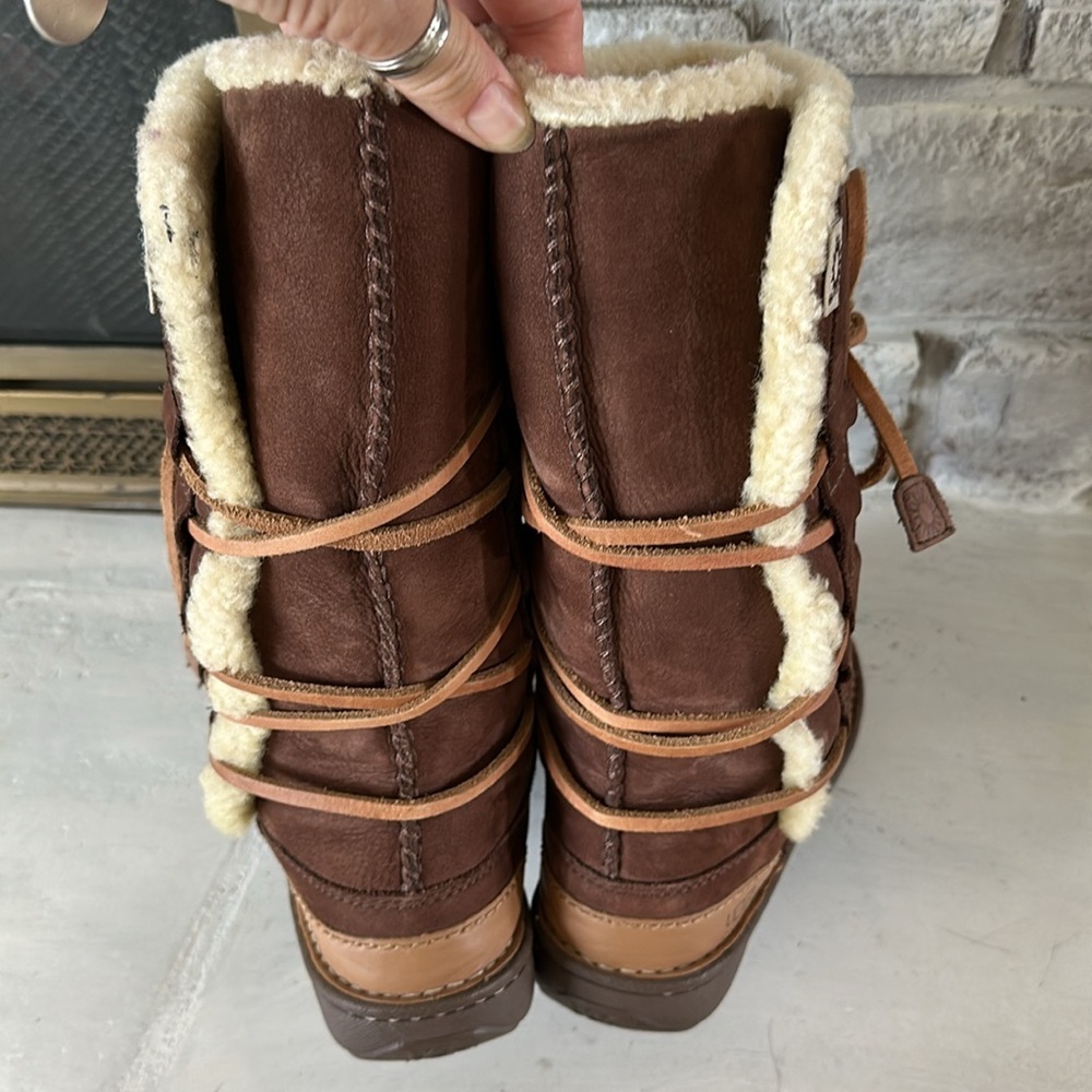 Women’s UGG Catalina Tall Boots Size 7 Leather Sheepskin Fall Winter Lace Up - Picture 12 of 16